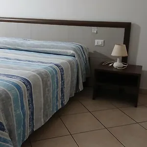  Couette-café Domo - Guest-house Il Nespolo Fiorito